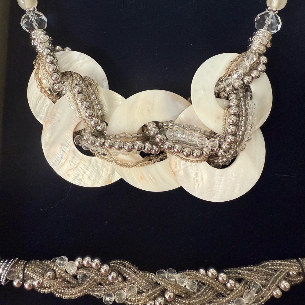 Bella Del Mar Expressions Collection Necklace and Bracelet